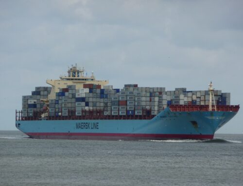 Crisis en el Mar Rojo: Maersk y Hapag Lloyd suspenden sus travesías por crecientes riesgos