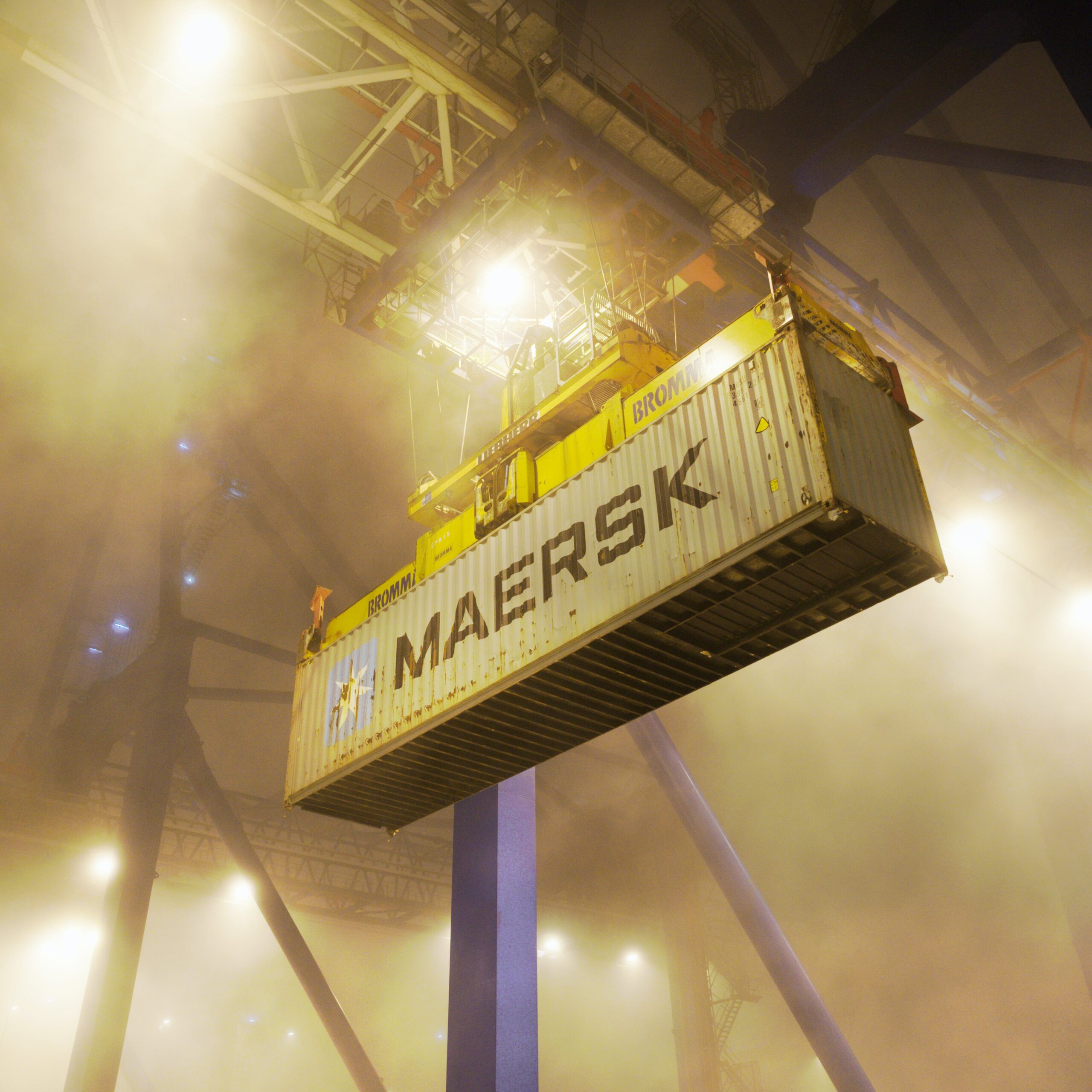 Maersk suspende operaciones en el mar rojo